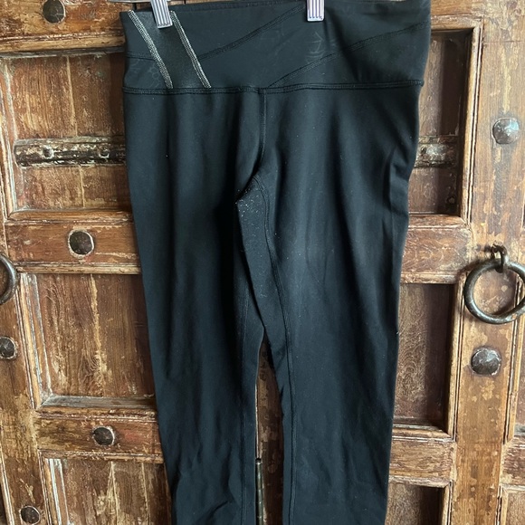 Lululemon wonder under crop reversible - Picture 4 of 6